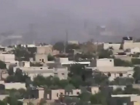 Syria فري برس حلب الابزمو تصاعد اعمده الدخان من البلده نتيجه الحرق المنازل والمحلات من قبل عصابات الاسد 7 6 2012 Aleppo