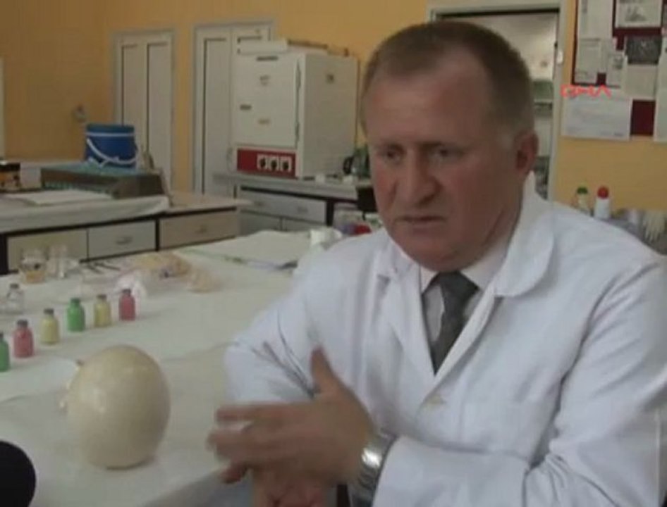 Diş Hekimliği Fakültesi Öğretim Üyesi Prof. Dr. Ercan Durmuş ve Veteriner Fakültesi Öğretim Üyesi Prof. Dr İlhami Çelik'in Başarısı