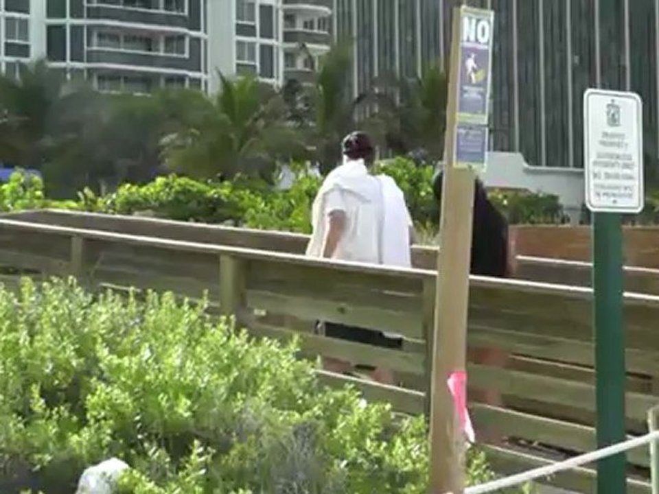 Kris Humphries Hits the Beach with Kim Kardashian Look-a-Like