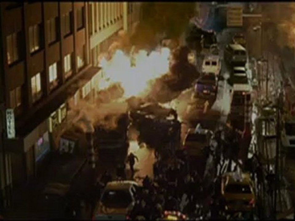 Iron Sky - Clip - Attack On New York