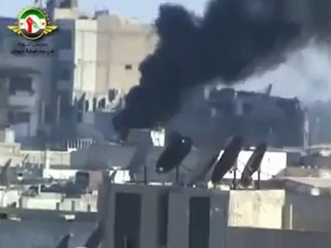 Syria فري برس حمص إحتراق منازل المدنيين في حي الخالدية بحمص بسبب القصف العنيف الذي لا يتوقف على الحي 8 6 2012 Homs