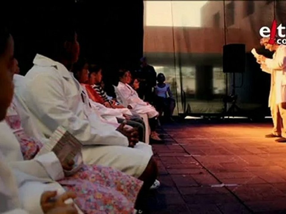 Einstein, de Ados teatroa. EiTB Kultura