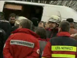 La policía sitia el colegio alemán escenario de una matanza