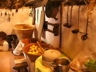 IBIZA AUTHENTIQUE les instruments pour traiter le cochon ( en cuisine )