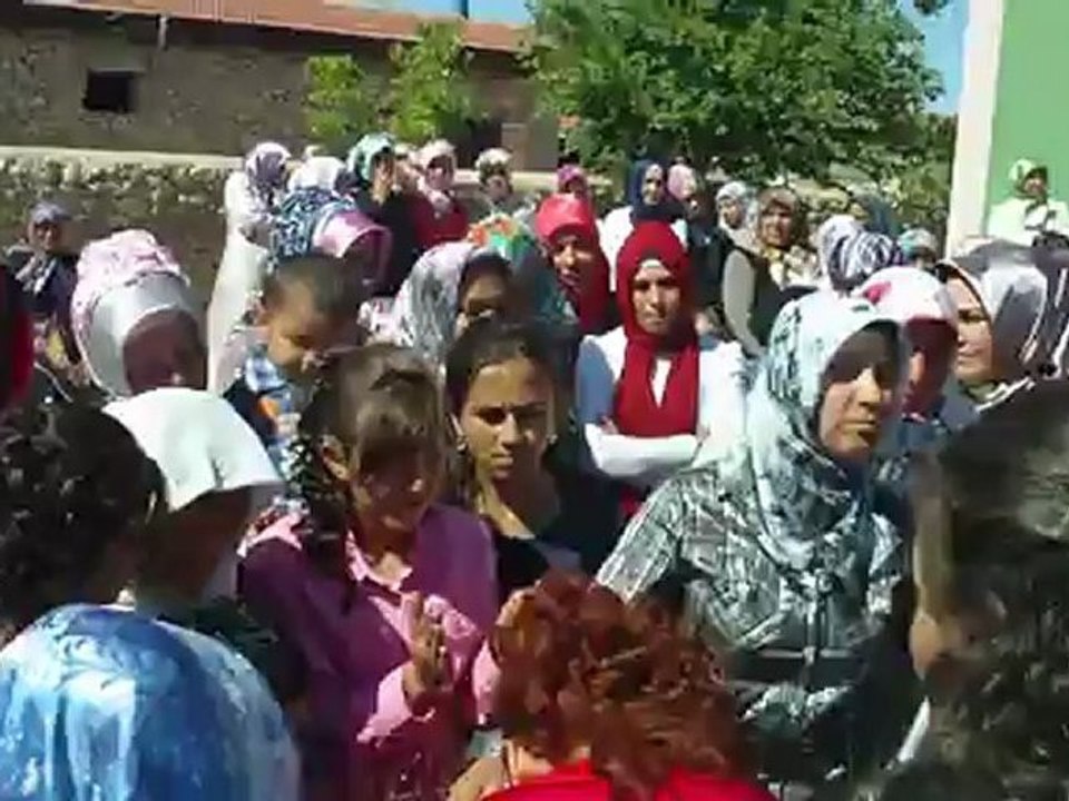 FİLİZ İLE HİLİMİ   KINA YAKMA IMAG0171