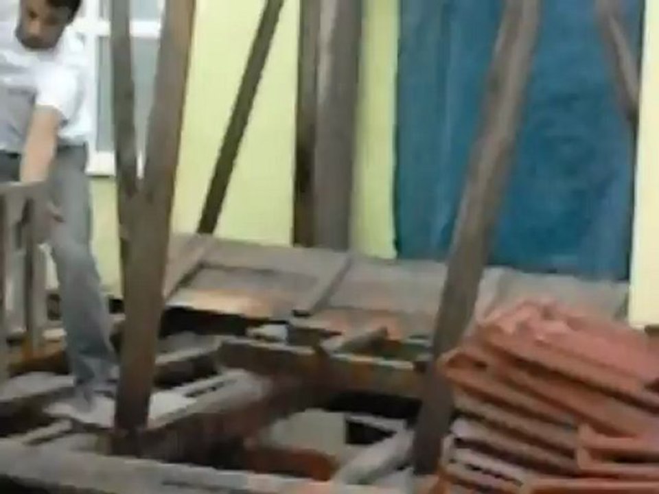 08.06.2012.Cami tadilatina catiya devam ediliyor.  026