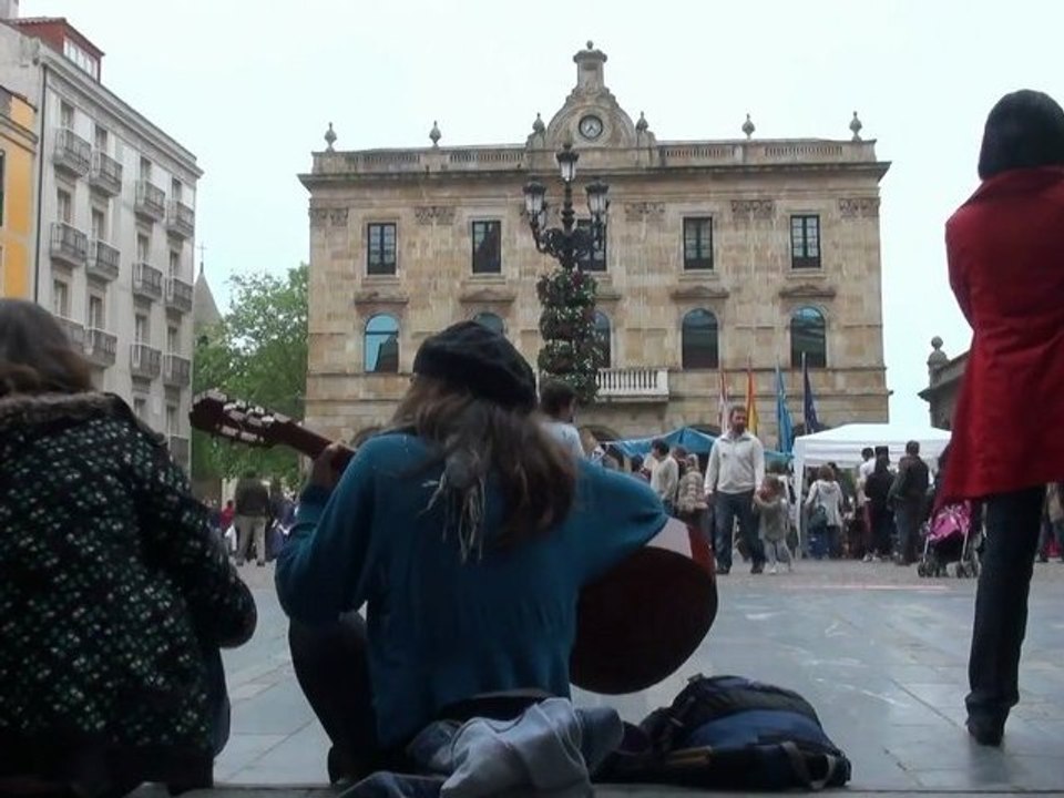 Movimiento 15M acampada Indignados Plaza Mayor de Gijón - Xixón