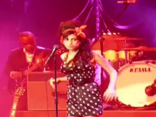 Plans for life-sized Amy Winehouse bronze statue near her home‎