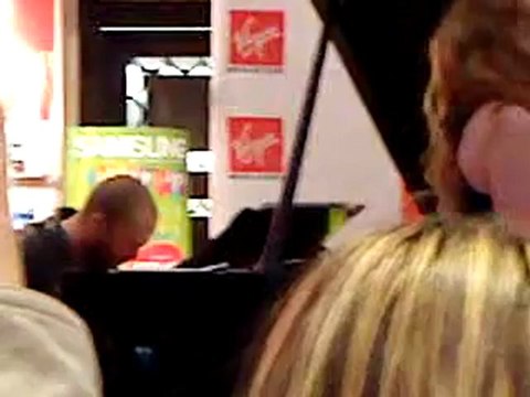 Julie Zenatti L'herbe Tendre - Aux Champs - Elizees - 22/04/10