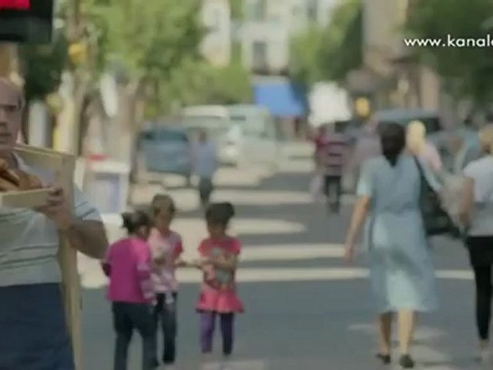 Annem Uyurken 1. Bölüm Fragmanı