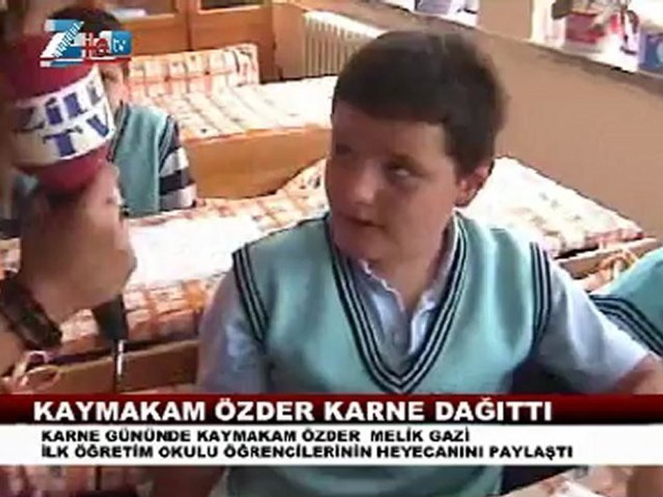 Zile melik gazi okulunda karneler verildi.zileweb.com