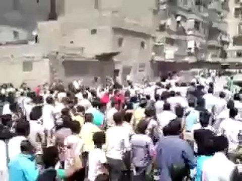 Syria فري برس حلب طريق الباب التقاء مظاهرتين جامع عبد الله بن مسعود ونور الشهداء جمعة ثوار وتجار حتى الانتصار‫‬ Aleppo