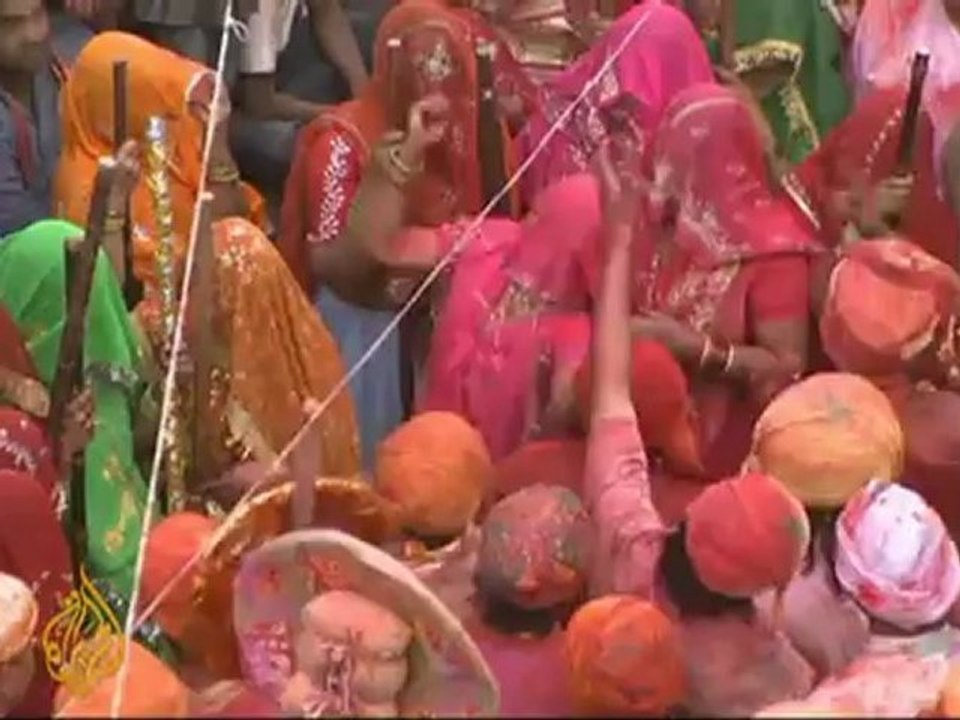 India explodes into colour for Holi
