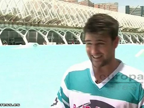 Acrobacias sobre el agua en la Ciudad de las Artes