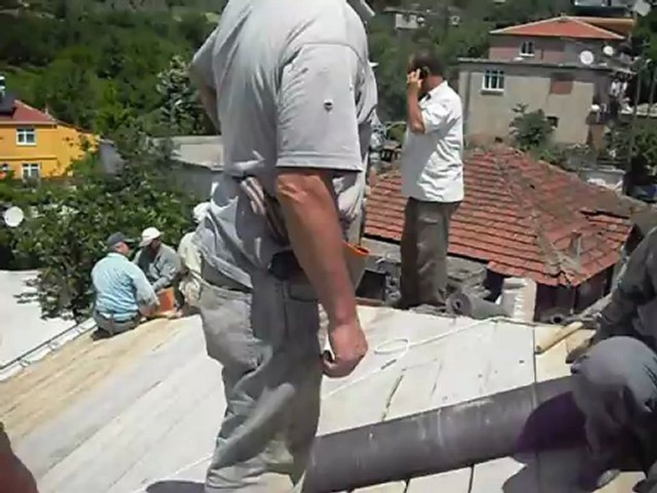 09.06.2012.Cami tadilatina devam ediliyor. kiremit dösenmesi. 007