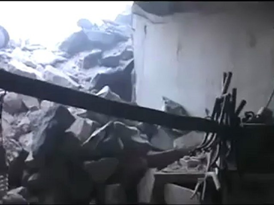 Syria فري برس حمص القديمة اثار الدمار جراء القصف بالهاون والصواريخ  9 6 2012 Homs
