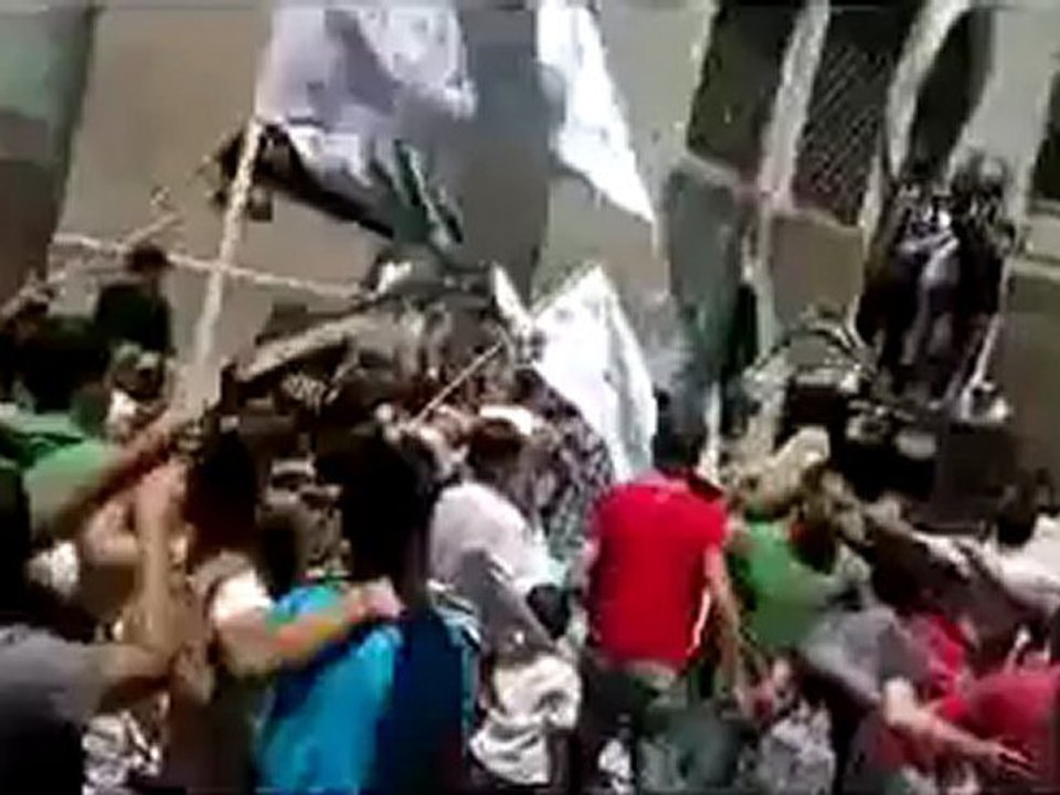 Syria فري برس حماة  المحتلة مظاهرة أحرار حي المناخ نصرة لأهل درعا   9 6 2012 Hama