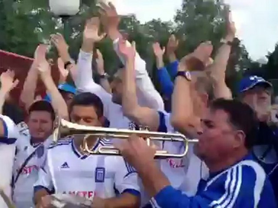 Έλληνες φίλαθλοι στην προπόνηση του Σαββάτου