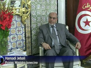 Premier de Gadafi vuelve a Libia