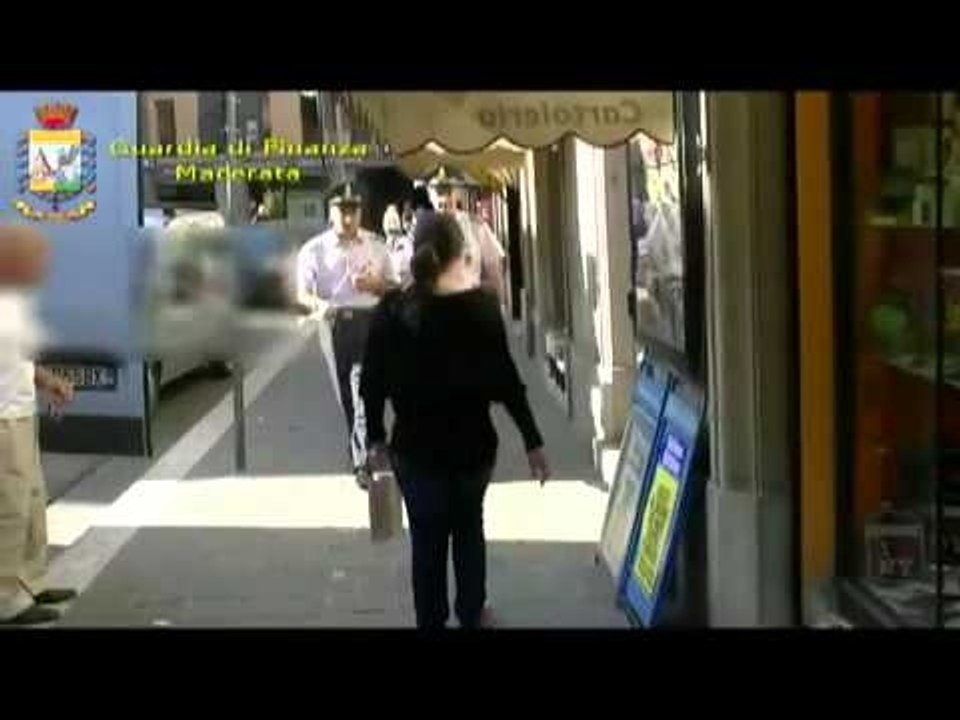 Macerata - Controlli della Finanza in tutta la provincia (09.06.12)