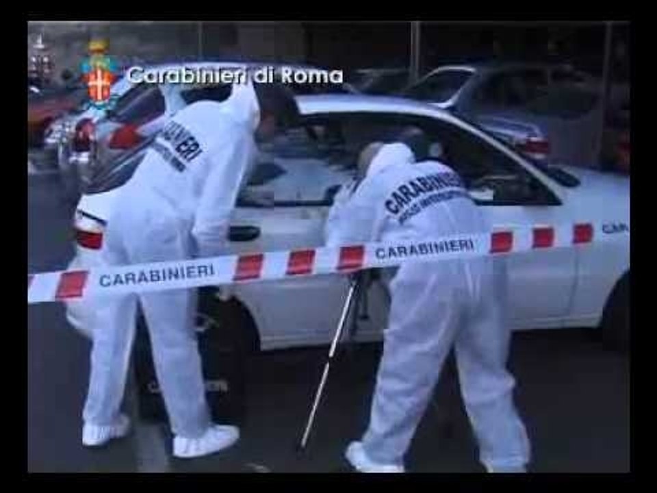 Roma - Centocelle, le operazioni della scientifica sul tentato omicidio (08.06.12)