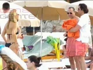 ¡Carmen Lomana luce tipazo en Ibiza!