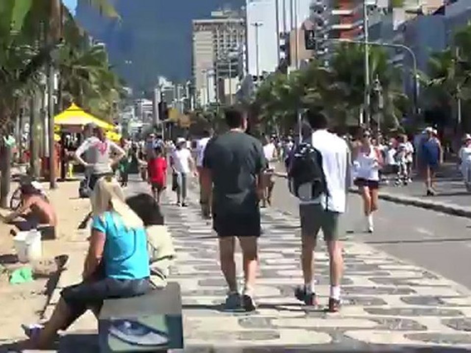 Bresil- Rio de Janeiro: Un dimanche sur la plage à Rio.