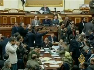 الكتاتني يؤكد إحترام البرلمان للقضاة والقانون