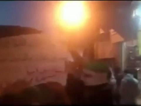 Syria فري برس دمشق الميدان مظاهرة قرب جامع سفيان الثوري 9 6 2012 Damascus