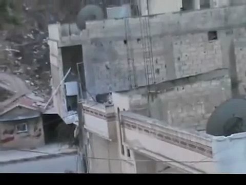 Syria فري برس حمص تلبيسة منازل مدمرة جراء القصف بالطيران والصواريخ 9 6 2012 Homs