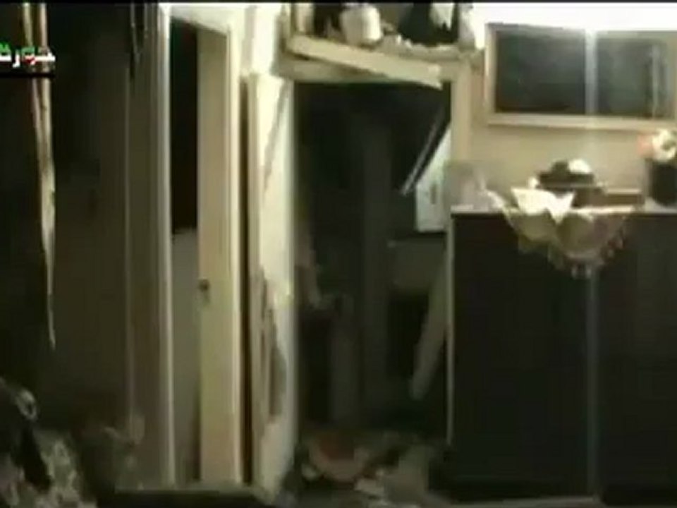 Syria فري برس حمص جورة الشياح الدمار الذي سببه القصف على أحد المنازل 9 6 2012 Homs