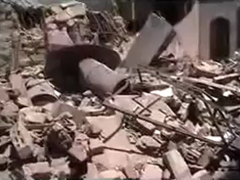 Syria فري برس حمص القديمة الورشة آثار القصف و الدمار على الحي 9 6 2012 Homs