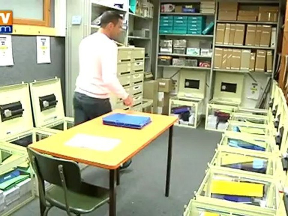 Législatives : les bureaux de vote prêts à accueillir les électeurs