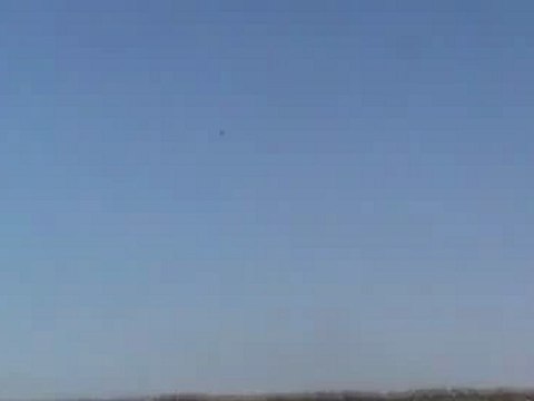 Syria فري برس حلب الطائرة وهي تقصف صاروخين فوق مدينة تل رفعت 9 6 2012 Aleppo