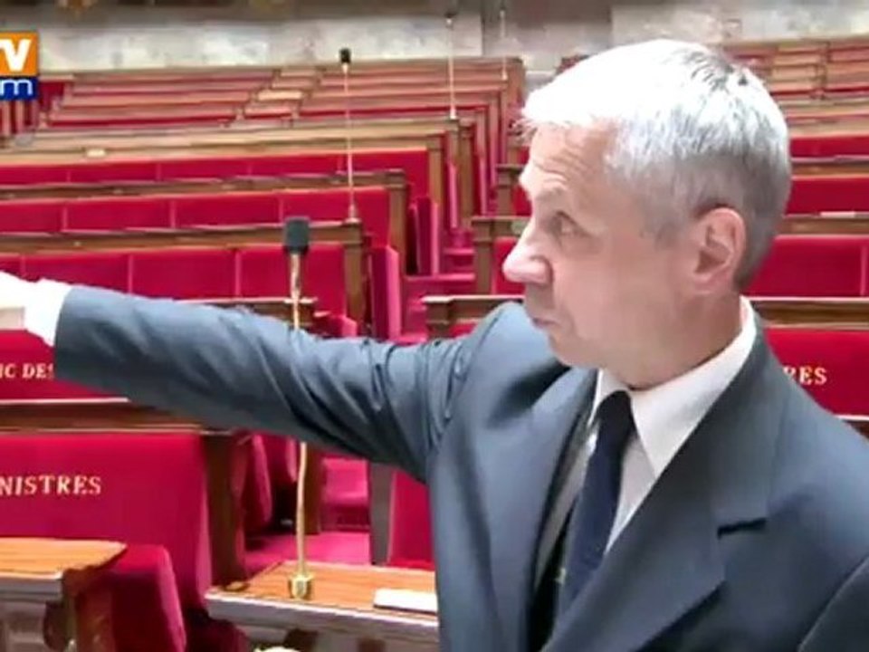 Législatives : les députés français siègent au...