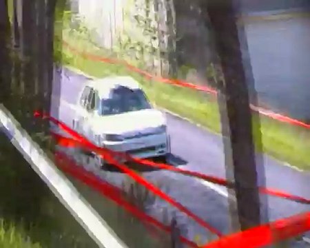 Rallye de la Haute Vallée de la loire 2012. Passage de l'équipage VEYRE/LACROIX