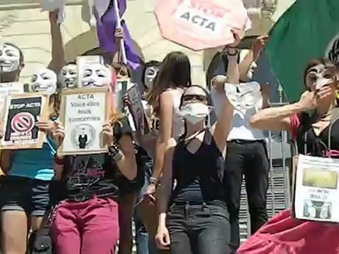 11/ Manif contre ACTA Anonymous 9 juin
