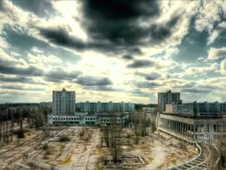 Stayed Behind - TV Spot Stayed Behind (English)