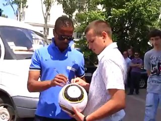 Equipe de France - Balade dans les rues de Donetsk pour les Bleus