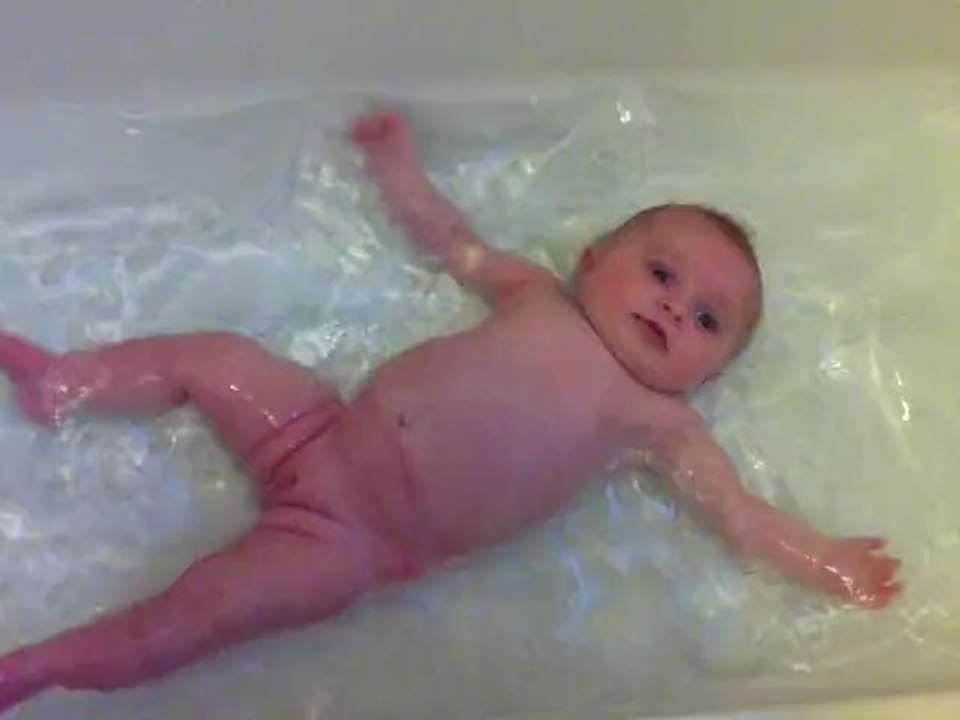 emma dans le bain