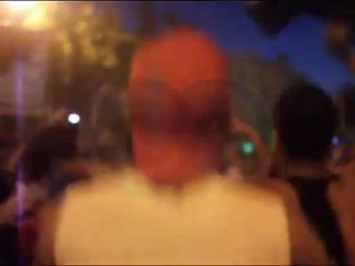 المتظاهرون بالمنيا يشعلون النار في صورة شفيق ويرددون القصاص القصاص