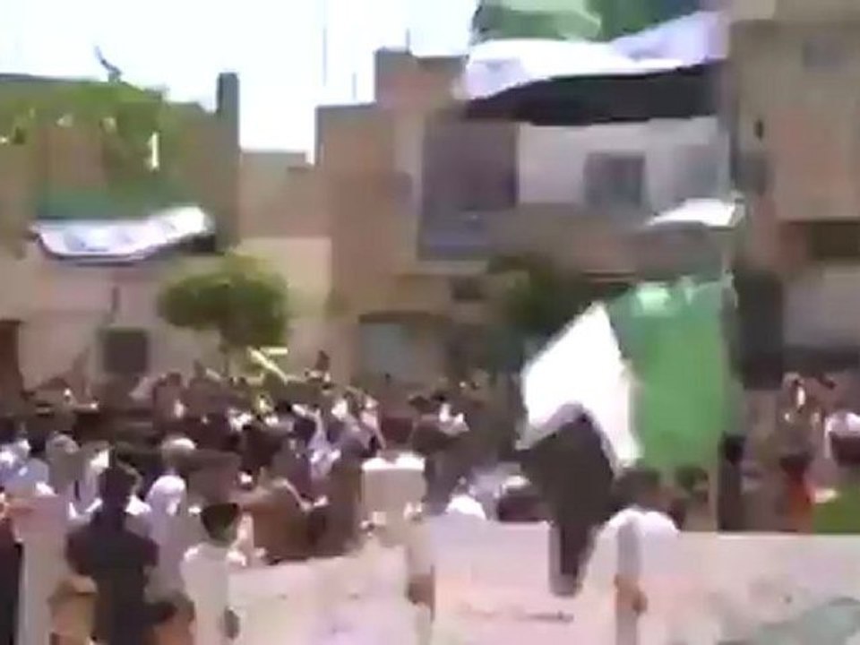 Syria فري برس حماه المحتلة مورك خروج الأحرار تنديدا بمجازر النظام و دعما للمدن المنكوبة 10 6 2012 Hama