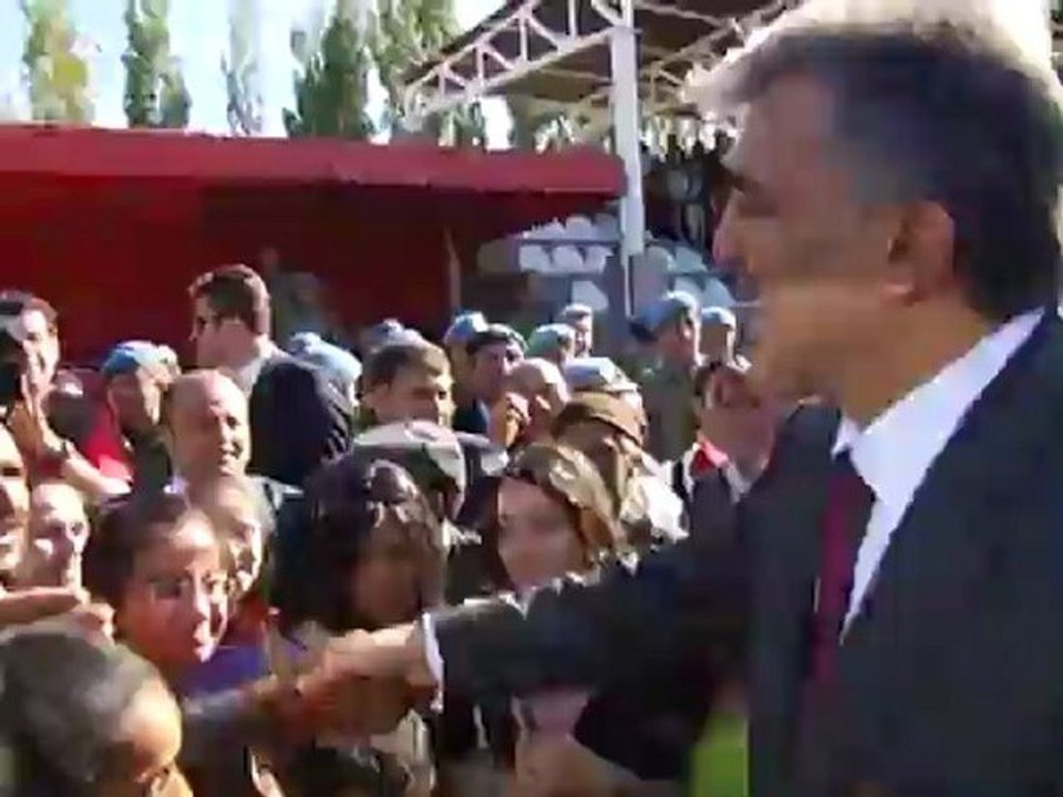 Cumhurbaşkanı Gül'ün, Ağrı’da 12. Mekanize Piyade Tugay ve Garnizon Komutanlığı'nı Ziyareti