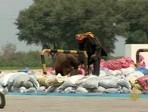 تواصل نزوح سكان مقاطعة دادو في اقليم السند