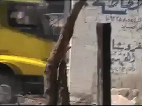 Syria فري برس حماة المحتلة الدبابات تقتحم حي الاربعين 10 6 2012 Hama
