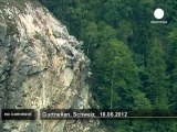 Dynamite frees blocked Swiss railway line - no comment