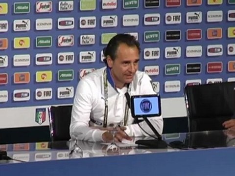 Prandelli: Brutti ma solo per 25 minuti