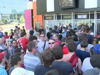 French, English supporters prepare for Euro 2012