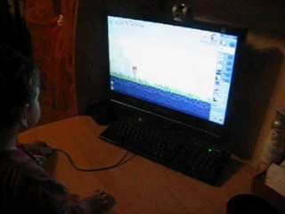 Corentin qui joue à Angry Bird 2eme partie
