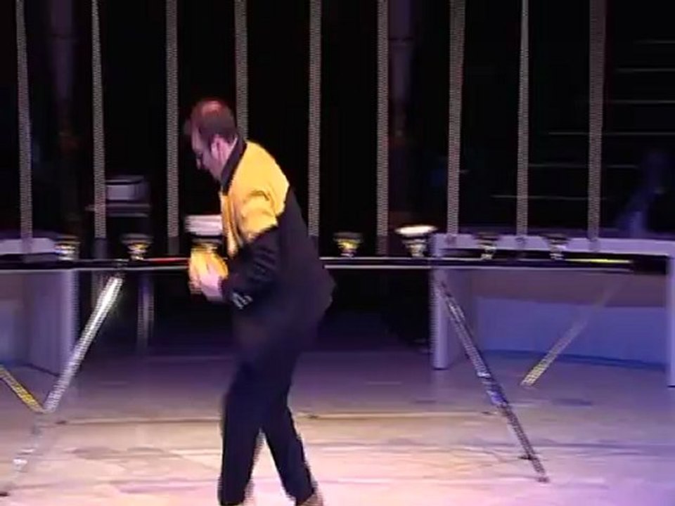 Plate Spinning Act Cirque d'hiver Bouglione Paris 2012 Patrick Sebastien Le plus grand cabaret du monde